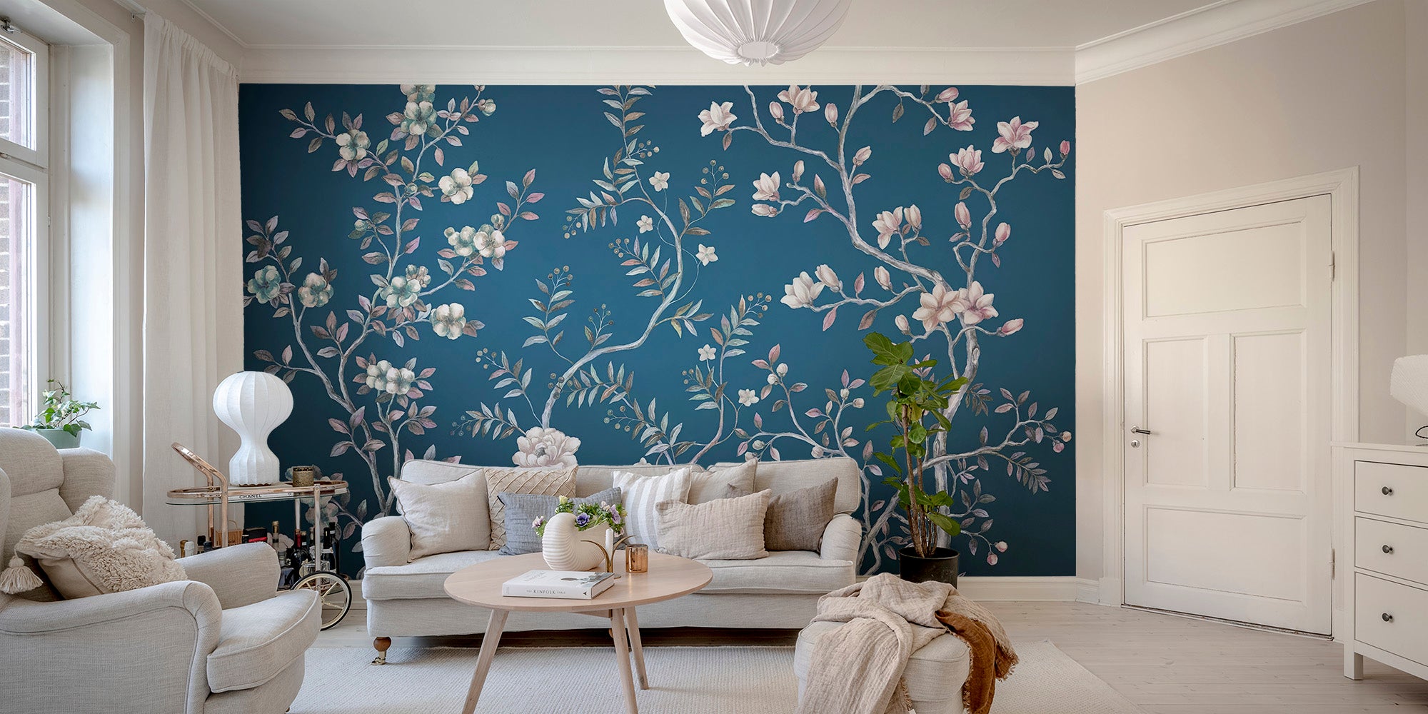 Artistic chinoiserie wallpaper in serene blue