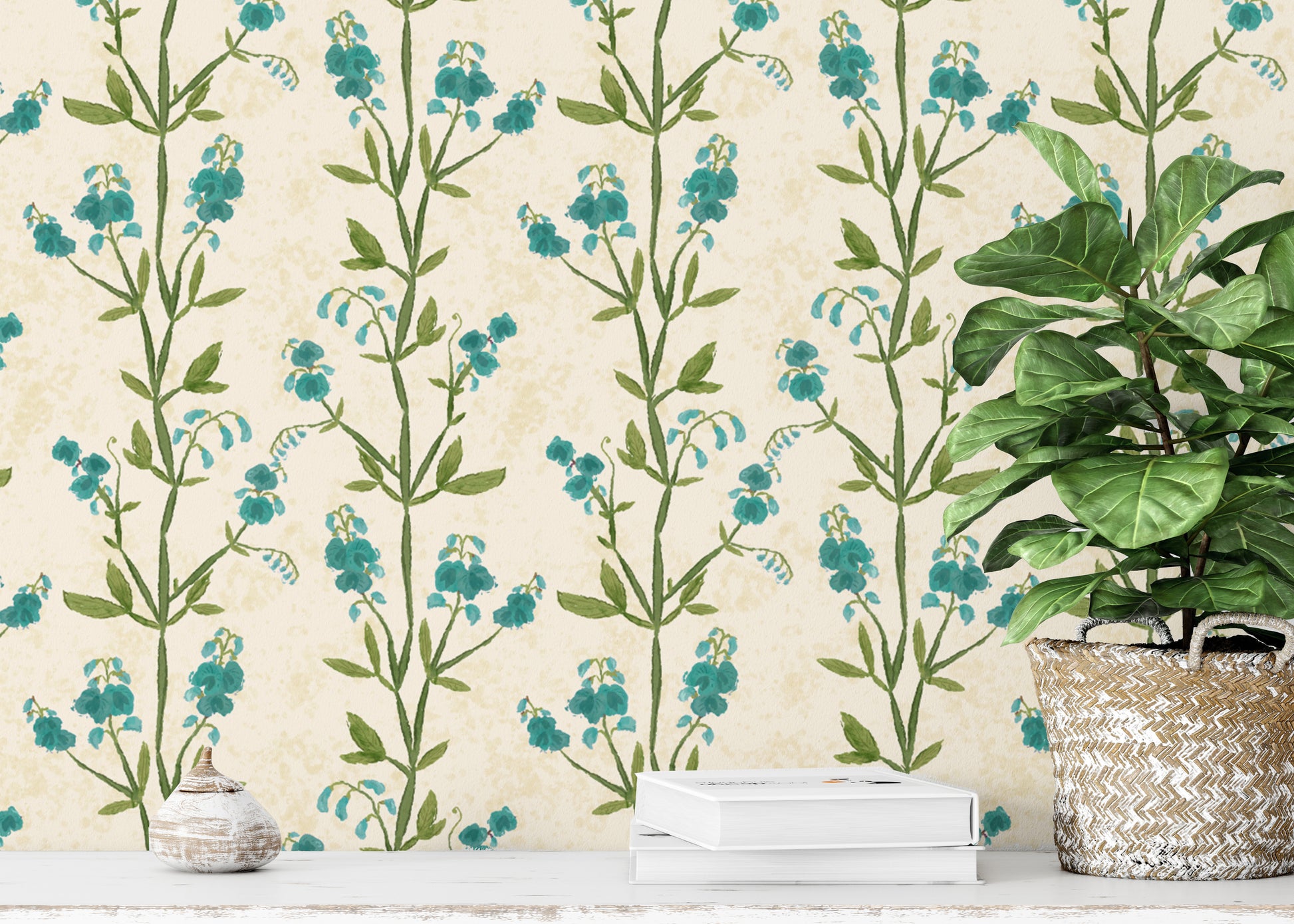 Lovely sweet peas pattern wallpaper in soothing blue hues.
