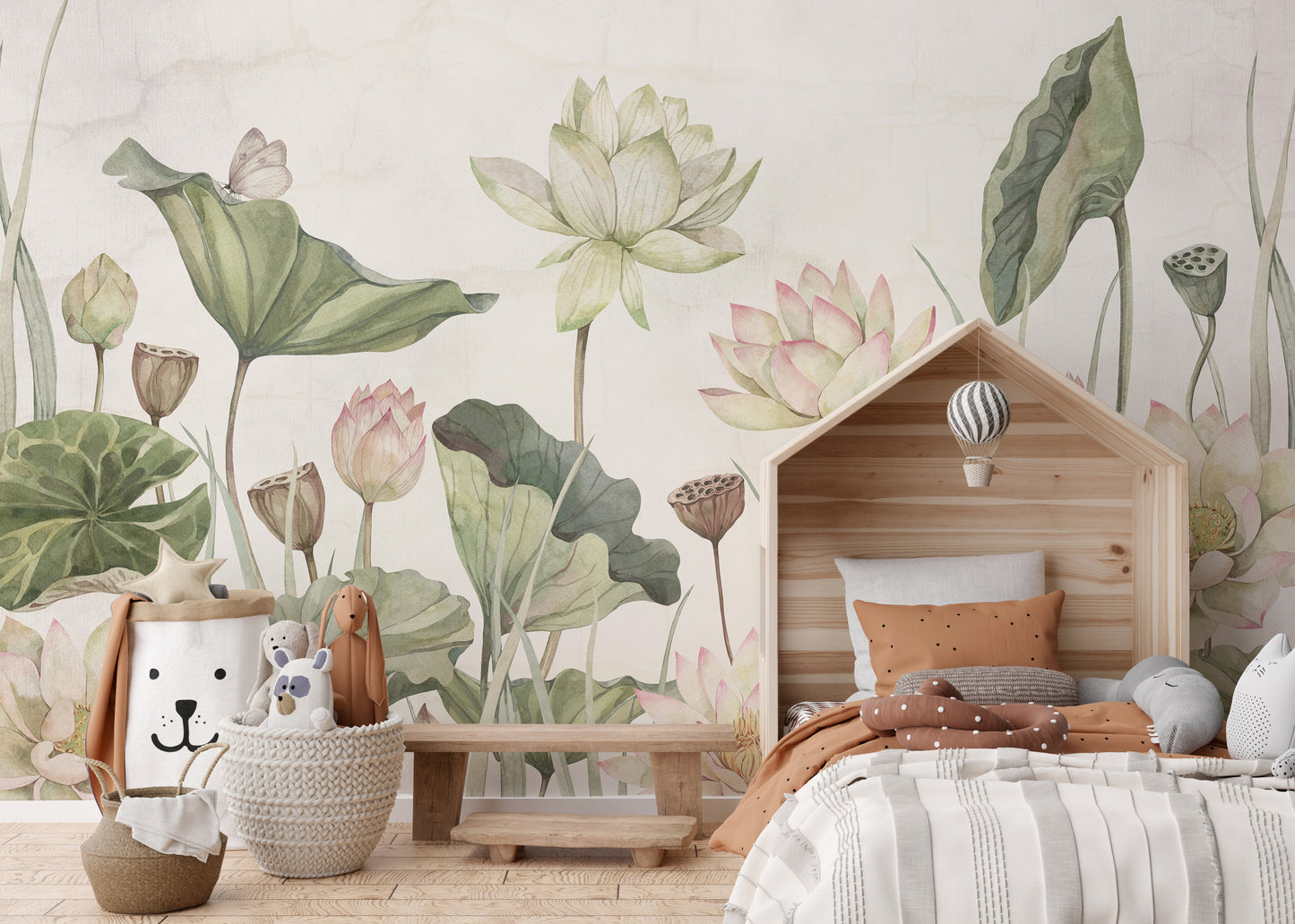 Self-adhesive wallpaper featuring water lilies